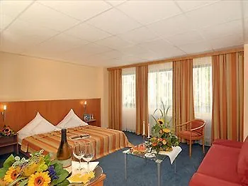 Center Main Franken Hotell 3*